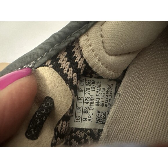 Adidas Yeezy 350 Boost Yecheils FW5190 Non-reflective Mens Size 9 EUC - Picture 6 of 7